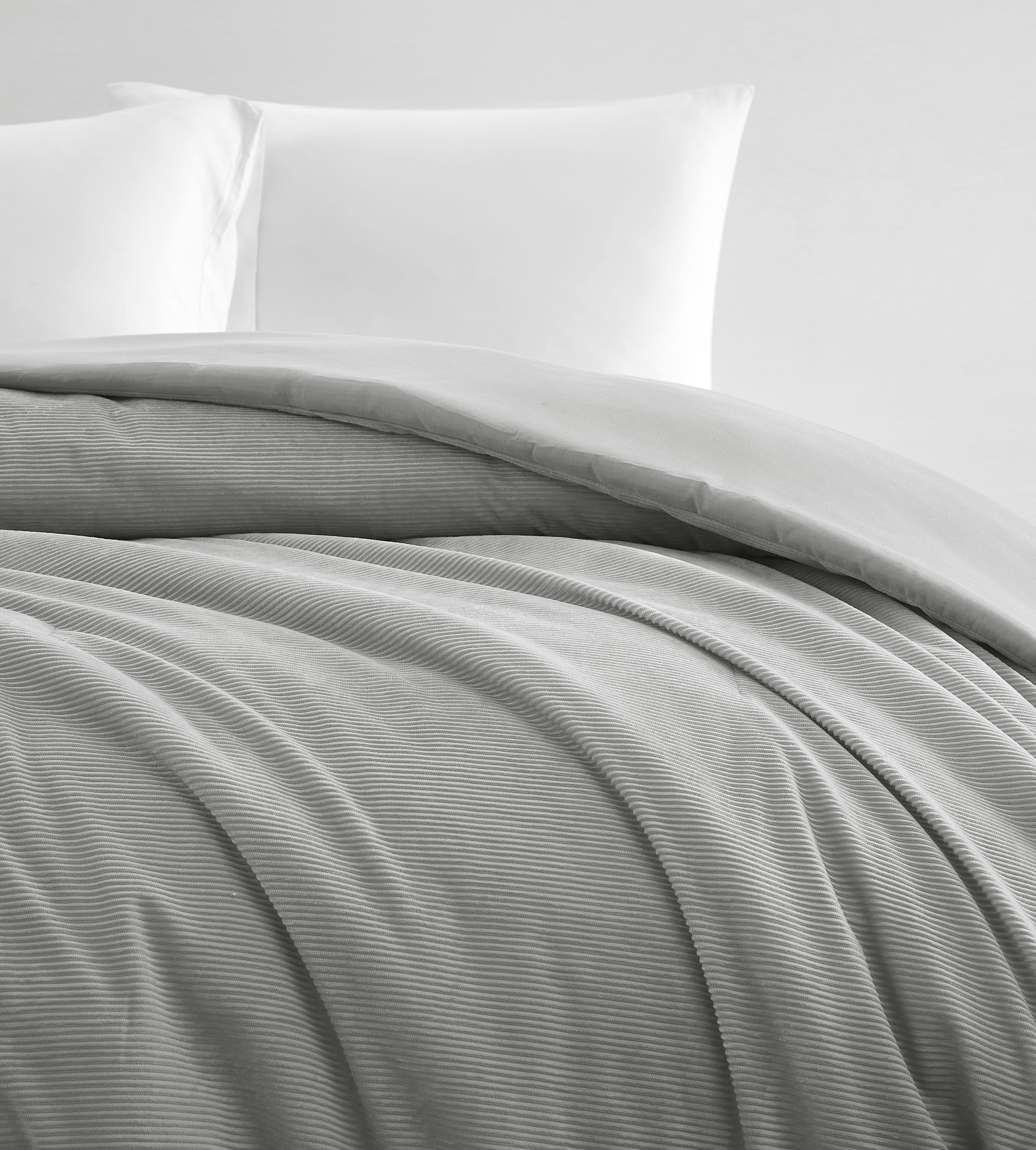 Mainstays Silver Corduroy Comforter for Adults, Twin XL