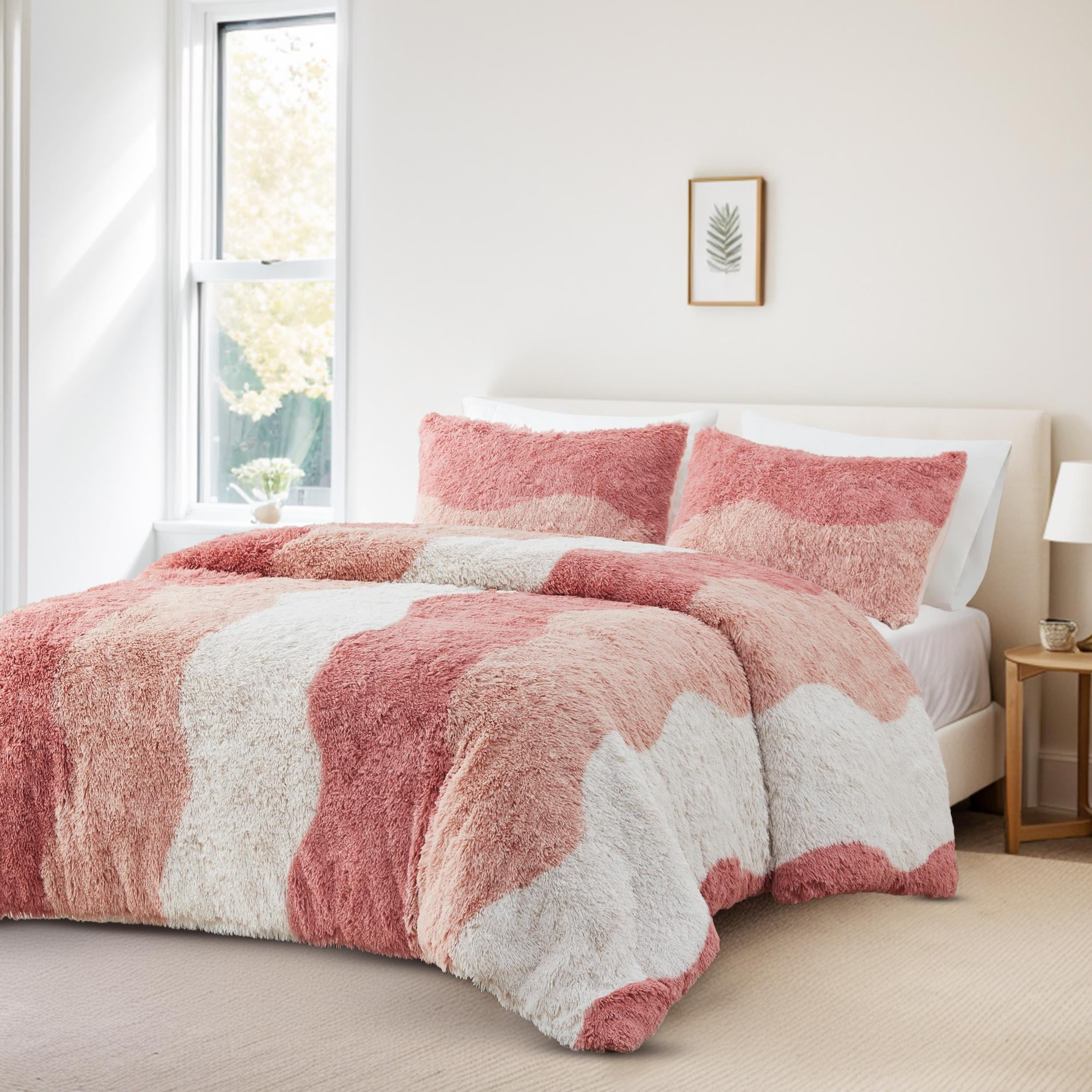 Intelligent Design Twin/Twin XL Comforter Set, Shaggy Faux Fur Wave Warm Bedding Set, 2-Piece Striped Ombre Design Warm Comforter Bed Set, Blush