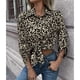 thumbnail image 4 of Blusa de mujer de Poliéster NikouMX con estampado de leopardo y botones delanteros, 4 of 7