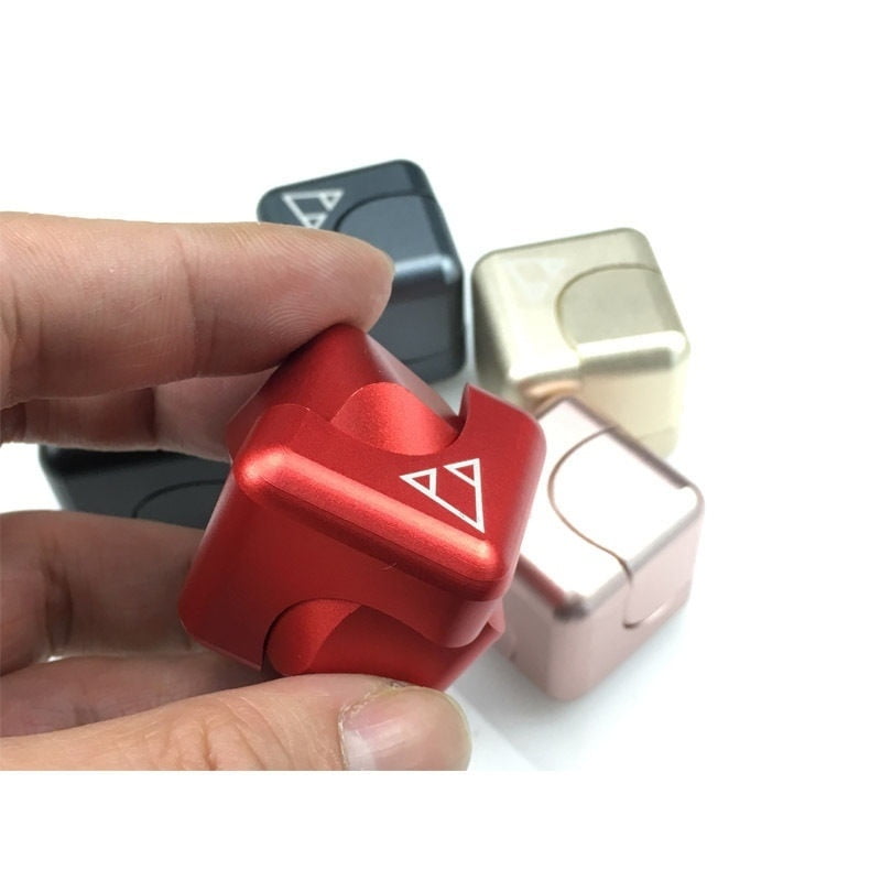 cube hand spinner