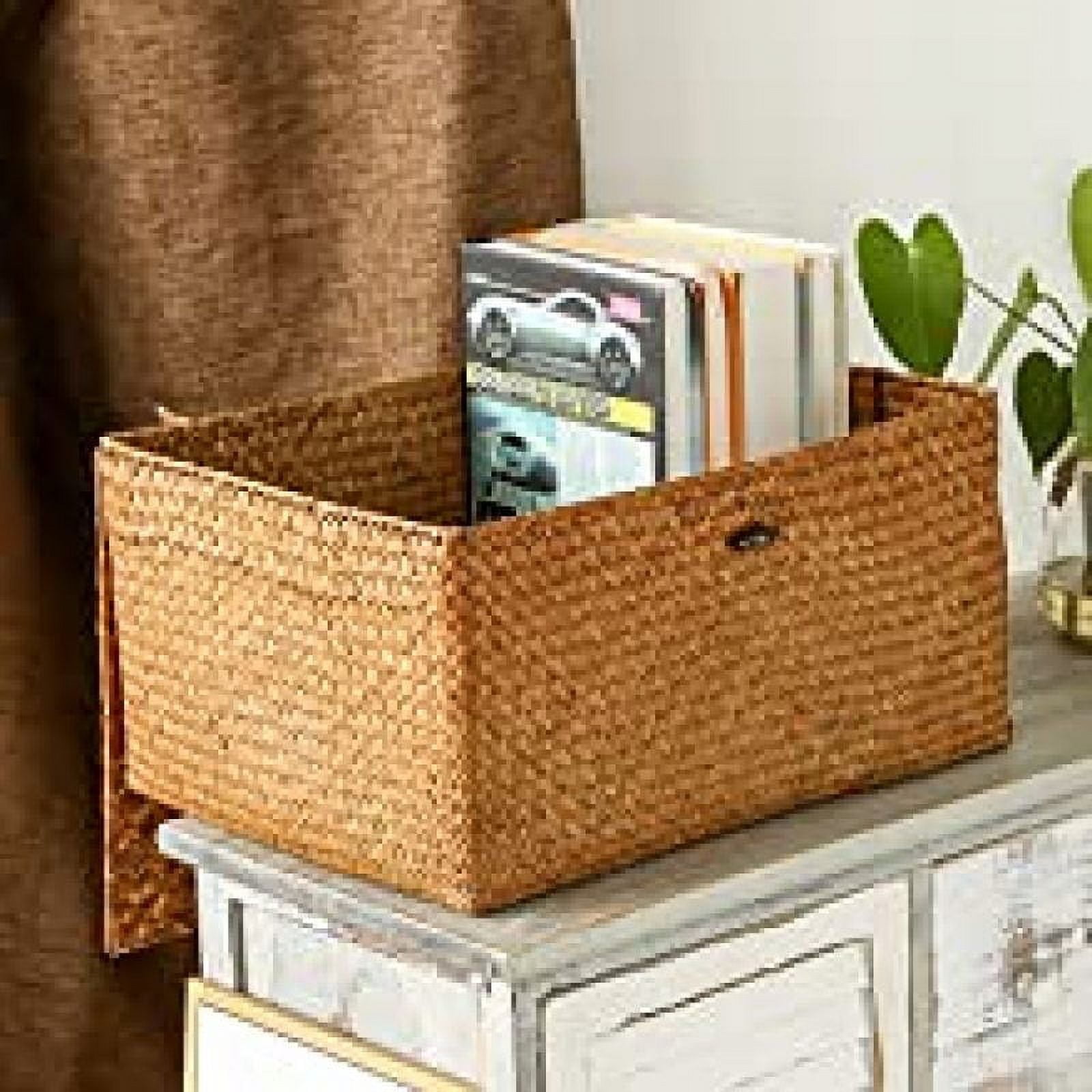 GAFRBALLV Handmade Wicker Storage Basket with Lid, Woven Rattan Seagrass Laundry Basket, Sturdy Metal Frame, Stylish Organizer for Toys, Pantry, Bathroom – 26x16x10cm