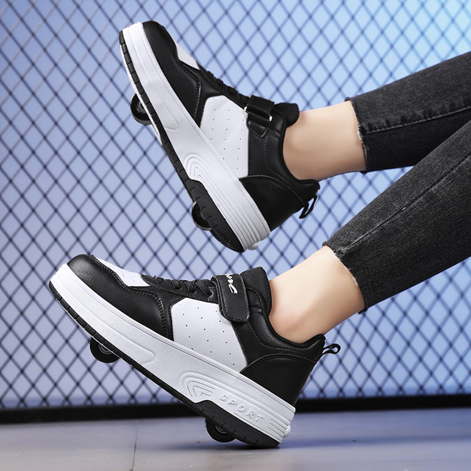 Shoes for Girls Girl's Thick Soled Fashionable Soles Shoes With Wheels Automatic Skating Girls' Sneakers Black 7 Years-8 Years