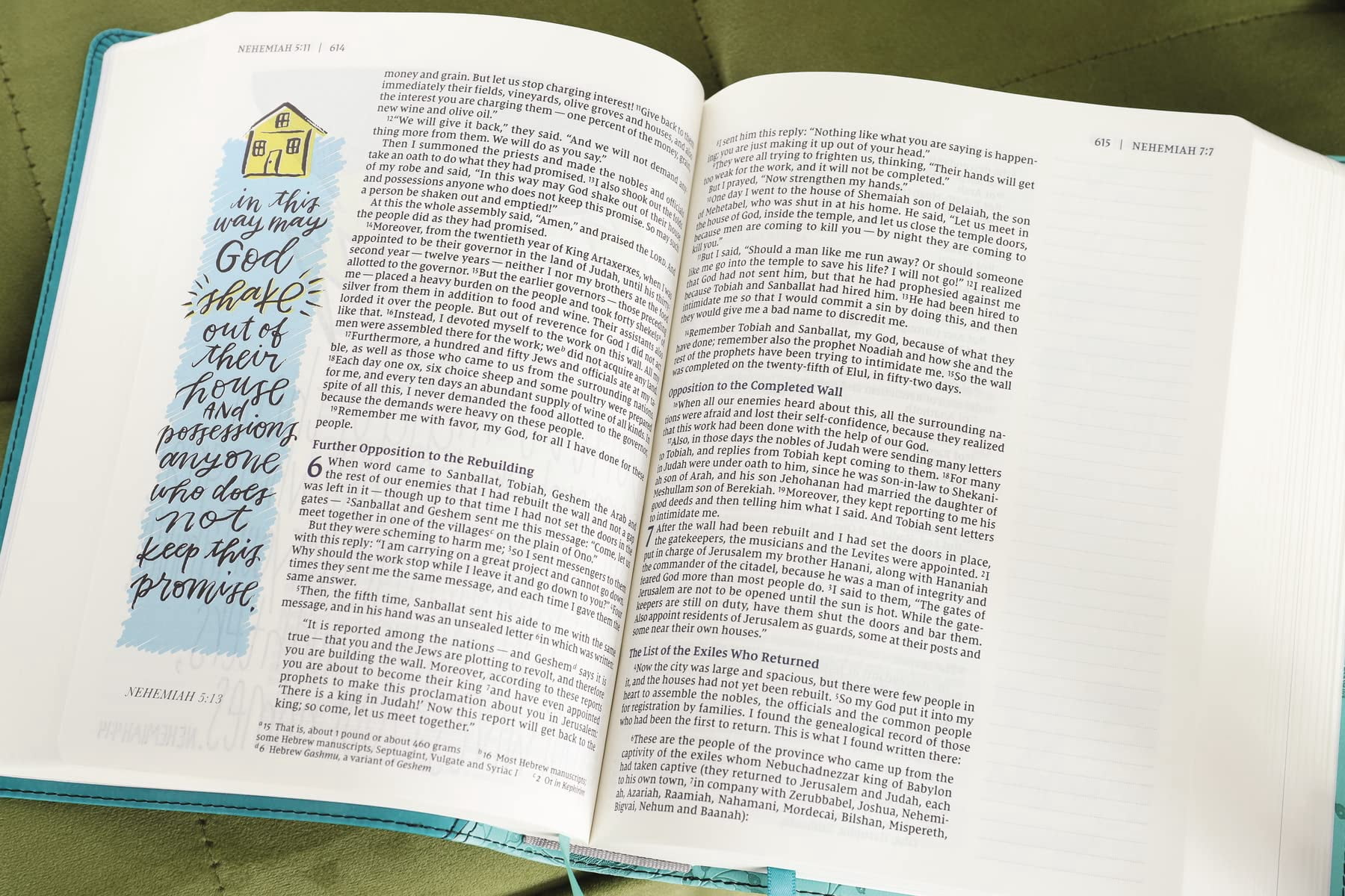 Beautiful Word Niv, Beautiful Word Bible, Updated Edition, Peel/Stick Bible Tabs, Leathersoft, Teal, Red Letter, Comfort Print: 600+ Fu, (Hardcover)