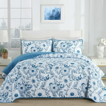 Delicate, Beautiful and Comfortable Bedding Set with Blue and White Floral Patterns