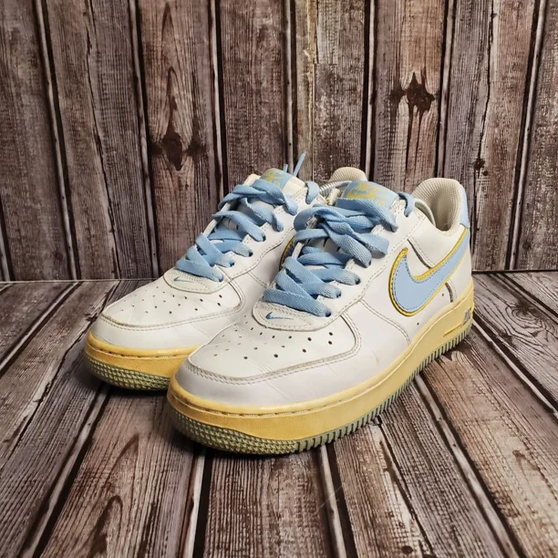 2004 Ni&ke Air Force 1 Low Ice Blue Maize Women's 307109-143 Size 7.5