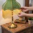 thumbnail image 1 of Pantalla de lámpara de terciopelo, pantalla de lámpara victoriana, elegante de vintage, de con forma de campana y borde festoneado para lámparas de Verde amarillo, 1 of 10