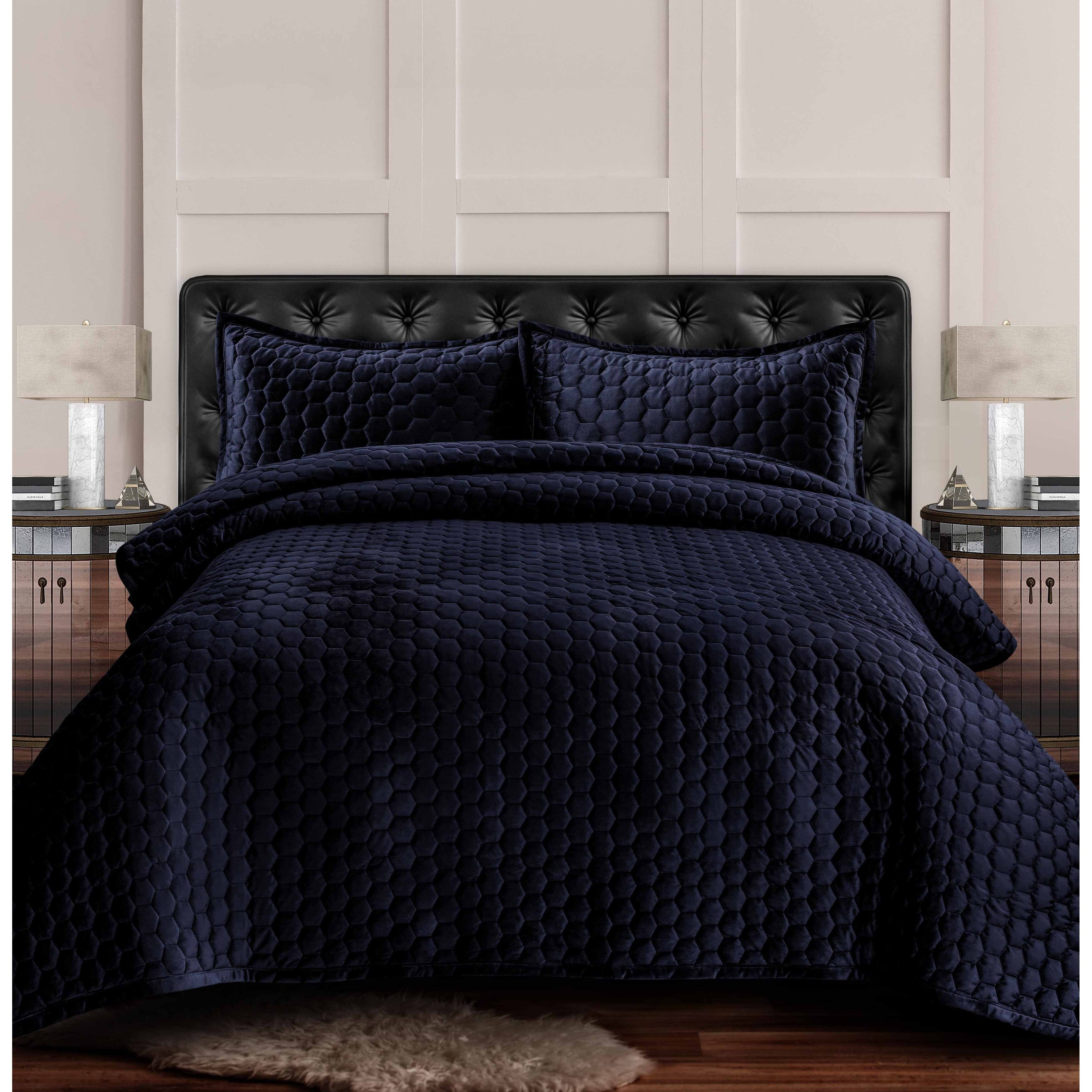 Capri Medallion Velvet Oversized Solid Quilt Set Indigo Twin 2 Piece