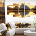 thumbnail image 1 of Vermillion Lever de Soleil sur Lac dans le Parc Banff - Impression sur Toile Paysage, 1 of 3