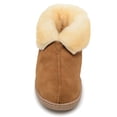 thumbnail image 2 of Botines Minnetonka de piel de oveja para hombre, color dorado, talla 7M, 2 of 7
