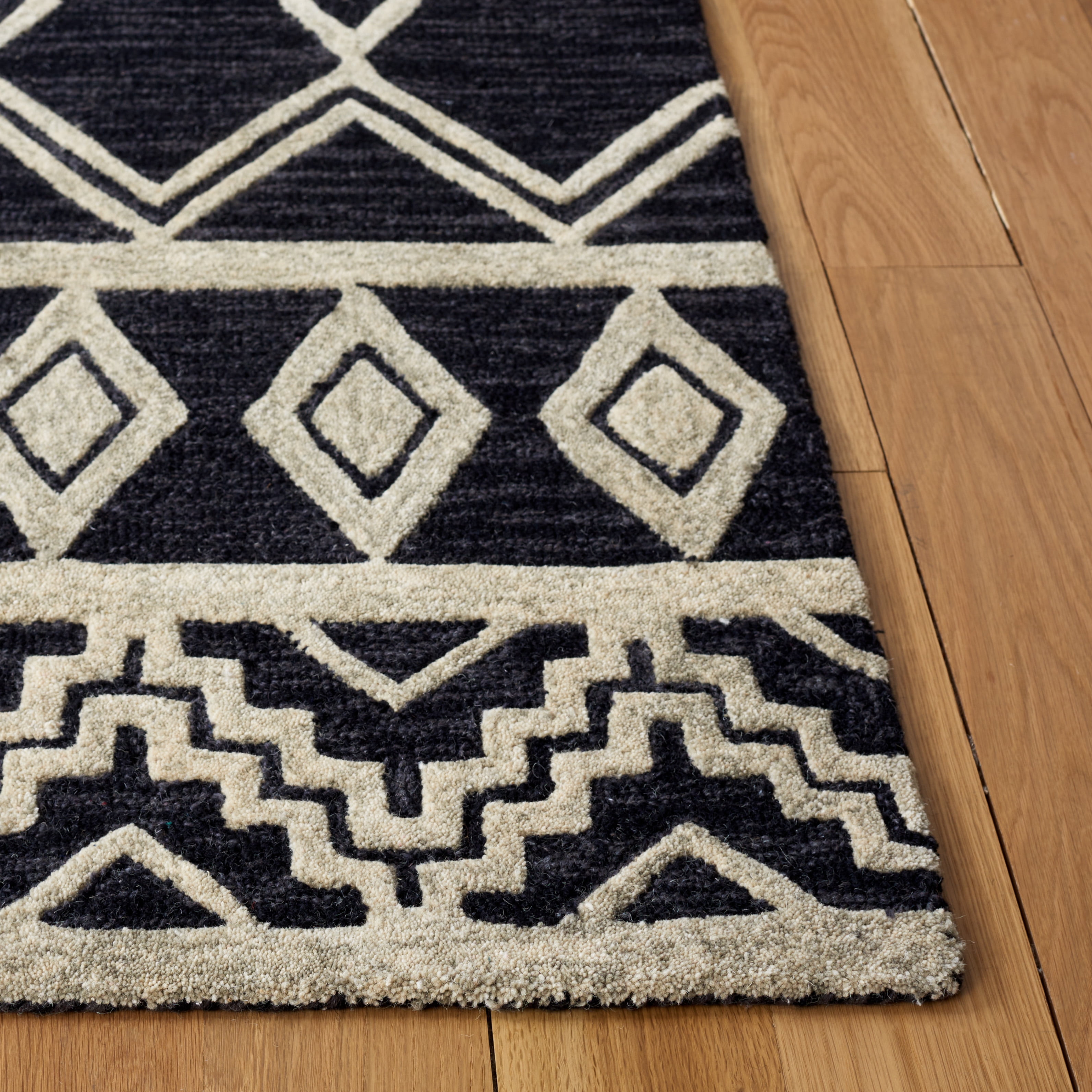 SAFAVIEH Abstract Torrey Geometric Wool Area Rug, Black/Ivory, 5' x 8'
