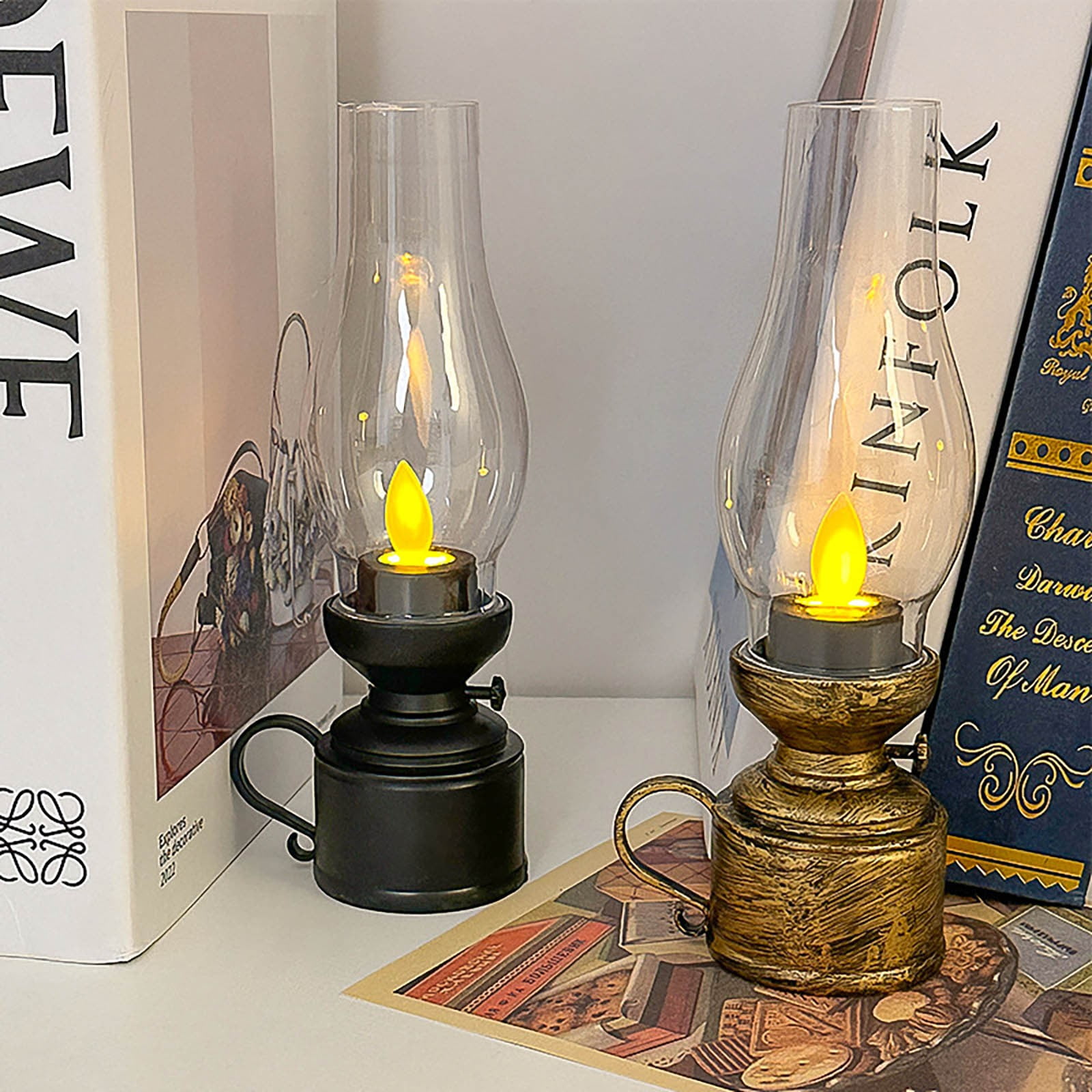 Halloween Vintage Flameless LED Kerosene Lantern Lamp, Battery Operated Table Lamp with Clear Glass, Retro Oil Lamp Style Night Light for Bedroom Living Room Indoor Tabletop Decoration