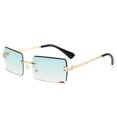 thumbnail image 1 of Gafas de sol cuadradas con borde cortado, gafas de sol a la moda, gafas de sol de moda para mujer, 1 of 6