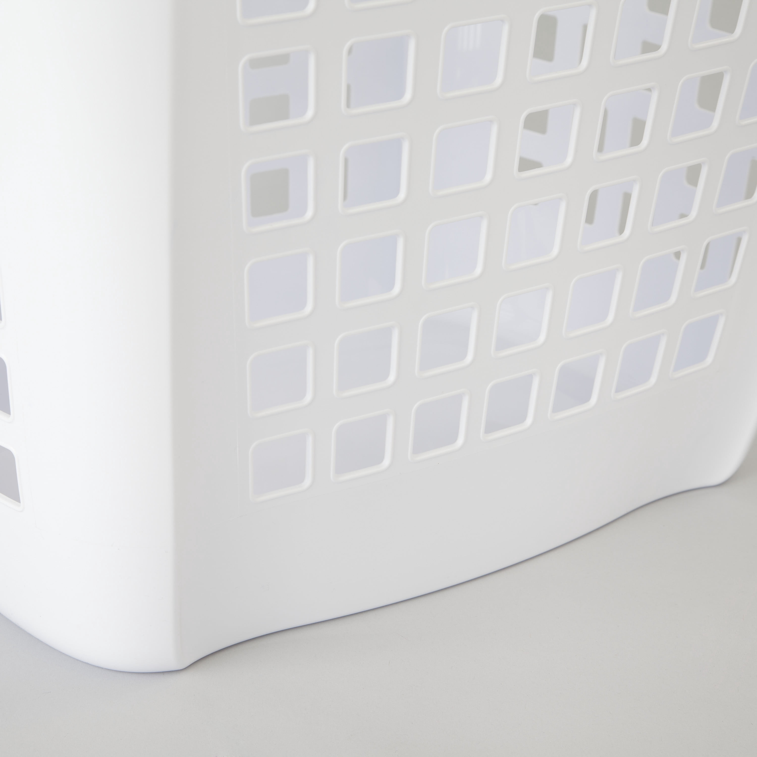 Sterilite Ultra™ Easy Carry Plastic Laundry Hamper w/ Sturdy Rim and Handles, White, Pack of 4