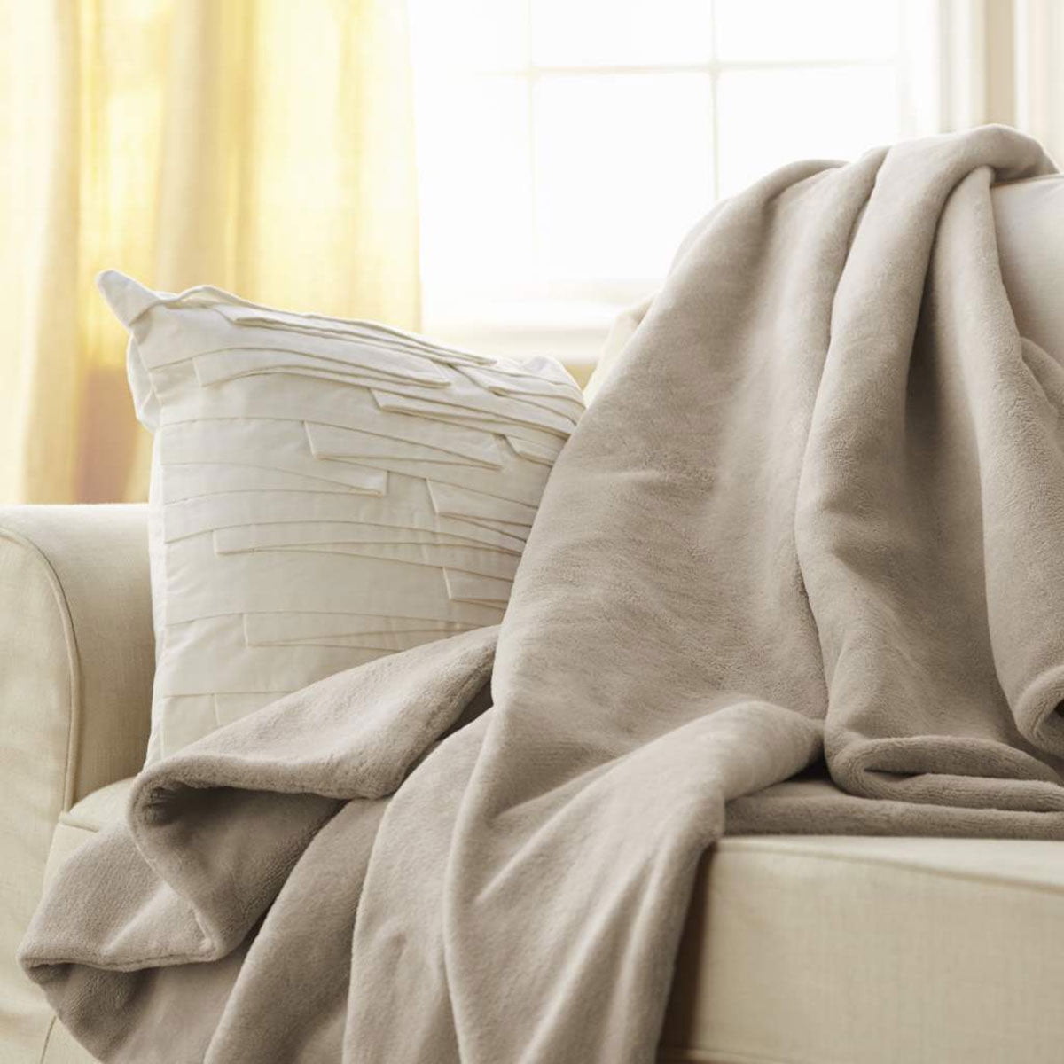 Sunbeam Velvet Plush Electric Heated Throw Blanket Sand
