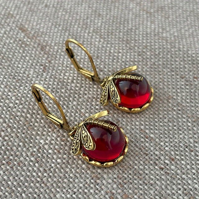 2pcs/pair Vintage Dragonfly Earrings with Moonstone and Brass Glass Cabochon - Perfect Gift for Women and Men