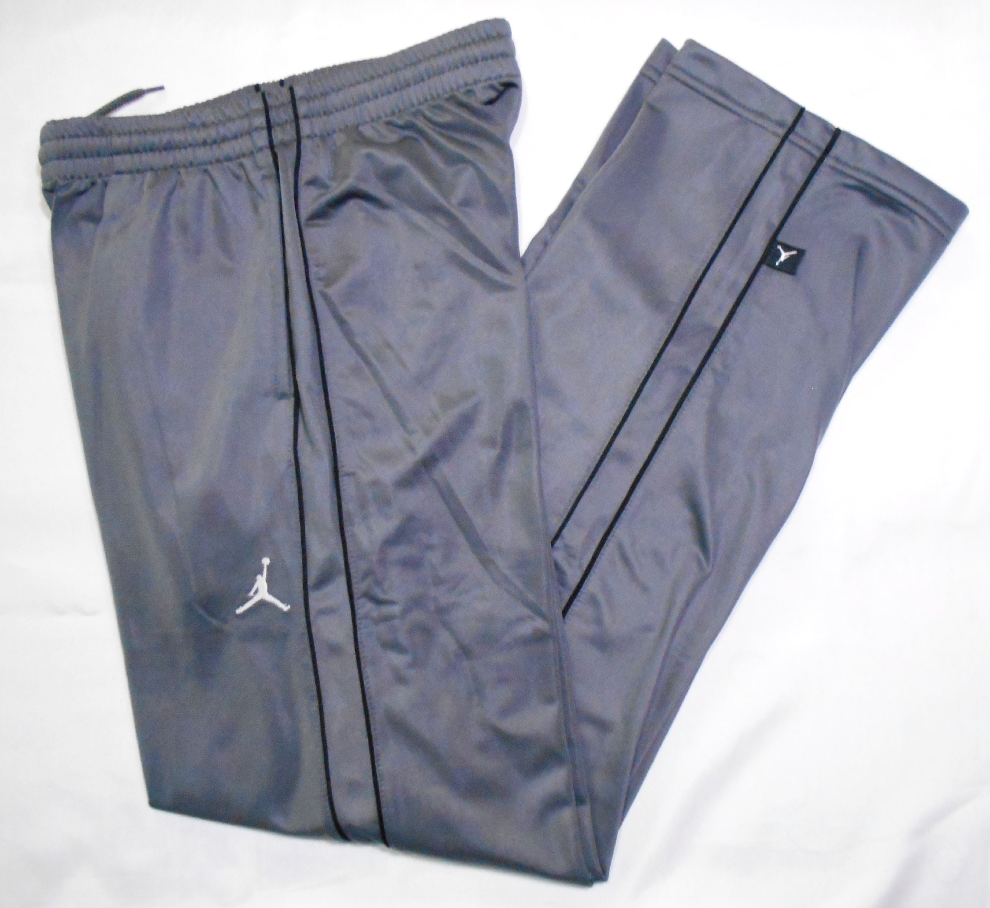 jordan 1 with jogger pants