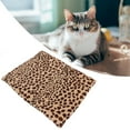 thumbnail image 1 of Coussin Chauffant, Charge USB Longue Durée 3 Températures Réglables Coussin Chauffant pour Chien Pliable pour Amis à Fourrure Imprimé Léopard, Point Blanc, 1 of 8