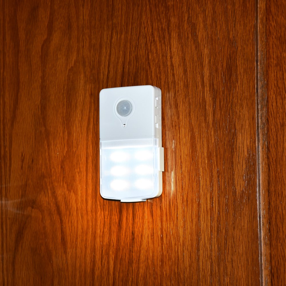 Auto Drive White LED Light 100 Lumen Multifunction Motion Sensor Entry
