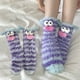 thumbnail image 5 of 1 par de calcetines de pantorrilla con dibujos animados, divertidos calcetines borrosos para niñas, mujeres, adultos y niños Kuymtek Monstruo de rayas moradas, 5 of 7
