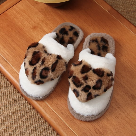 ZELAND Women's Cute Heart Plush Slippers - Cozy Winter Warm Faux Fur House Shoes, Soft Fuzzy Closed Toe Bedroom Mules, Flat Comfortable Anti-Slip Indoor Slides, Romantic Aesthetic Gift for Her