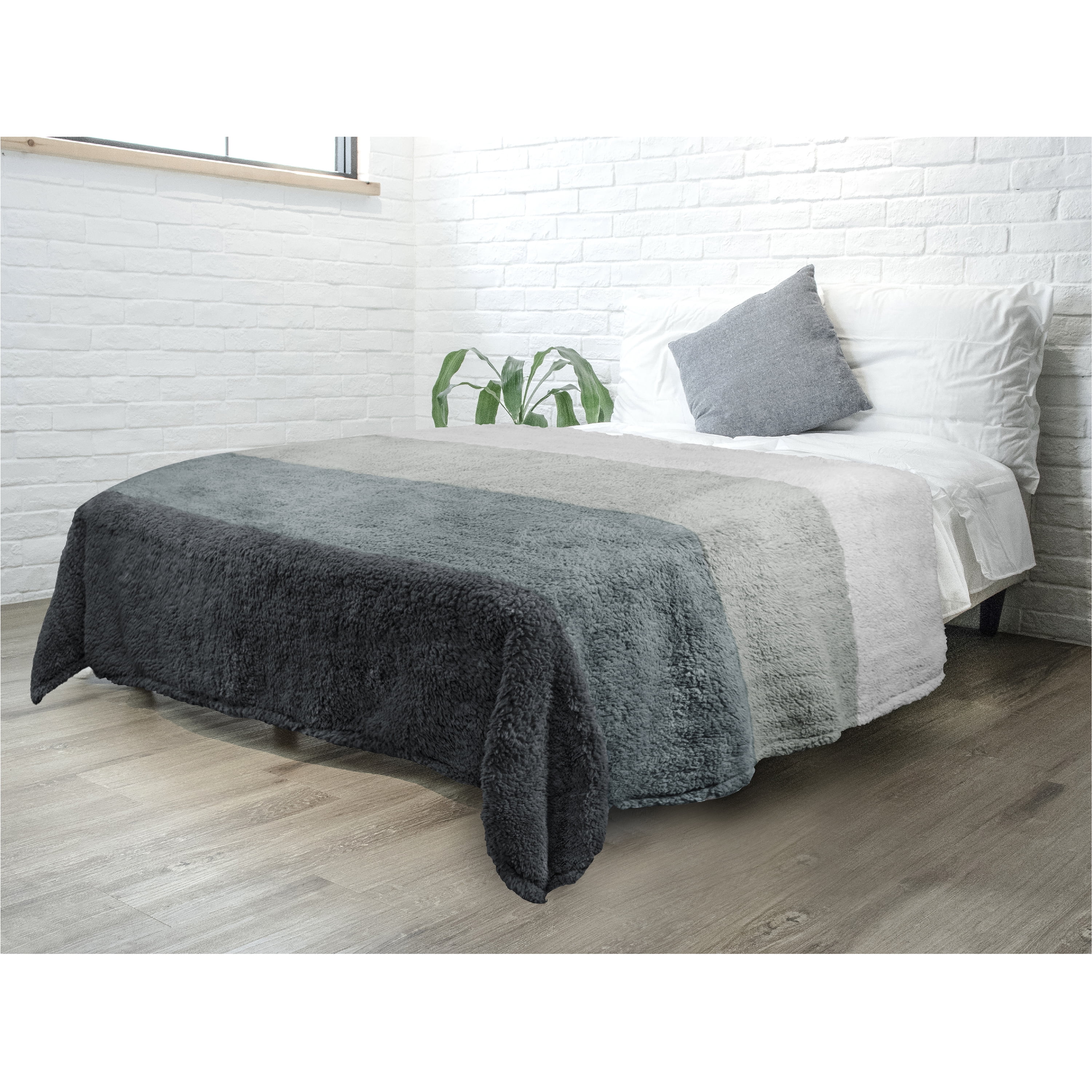 PAVILIA Sherpa Ombre Throw Blanket for Couch Fuzzy Plush Cozy