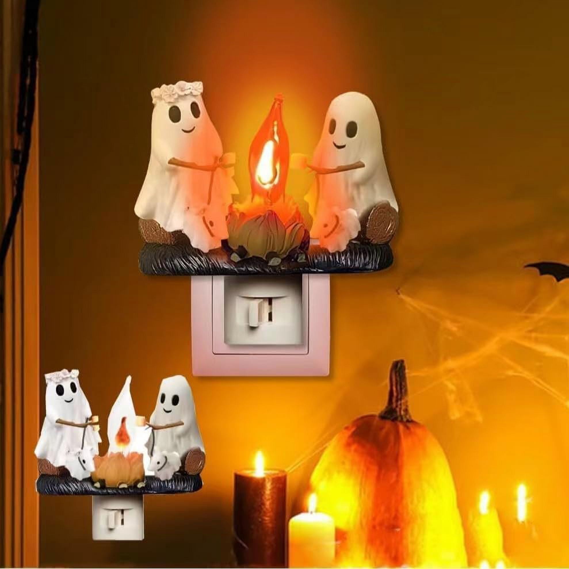 1PCS Ghost Campfire Nightlight, 2024 Ghost Roasting Marshmallows Night Light, Halloween Nightlight Flickering Firelight Indoor Decorations Lamp (Ghost&Dog)