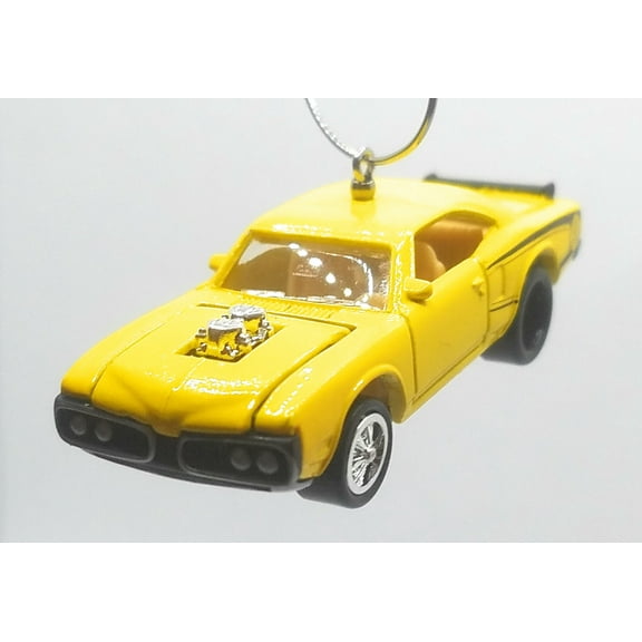 Christmas Ornament for 1970 Dodge Super Bee Yellow Black Side Stripes