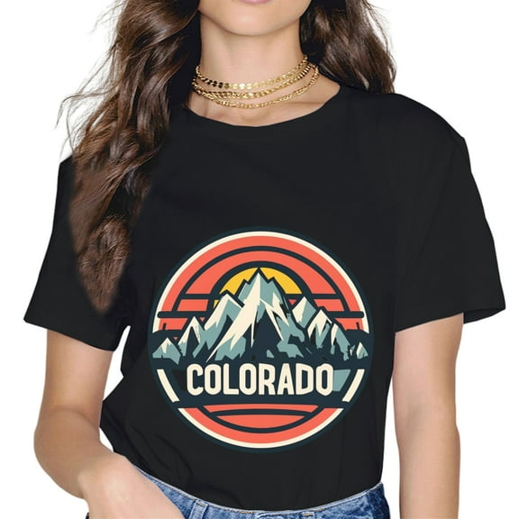 Colorado Vintage Rocky Mountains Boulder Hiking Skiing Gift T-Shirt
