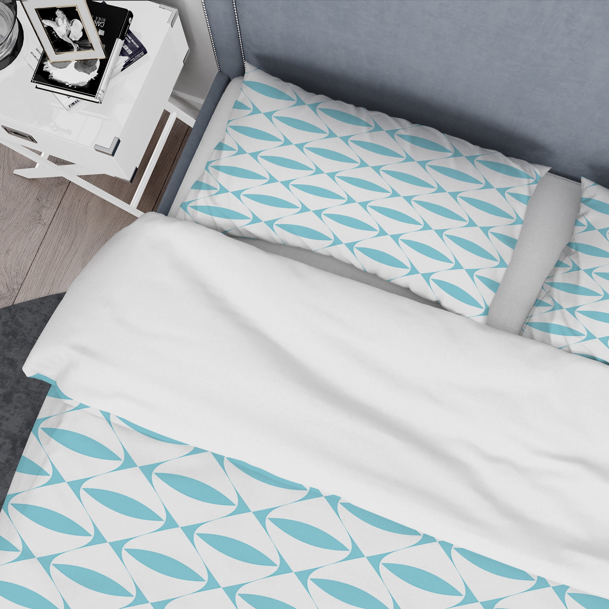 Designart 'Abstract Retro Geometrical Design III' Mid-Century Modern Duvet Cover Set
