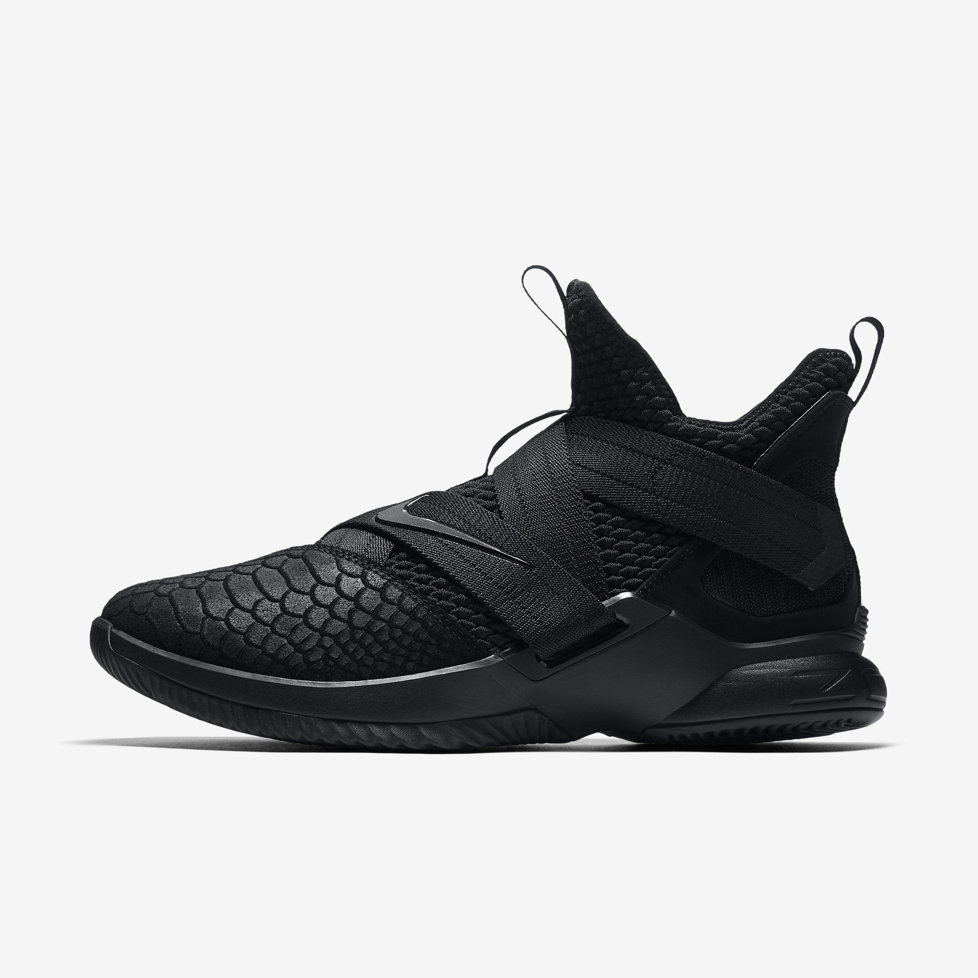 nike men's lebron soldier xii sfg