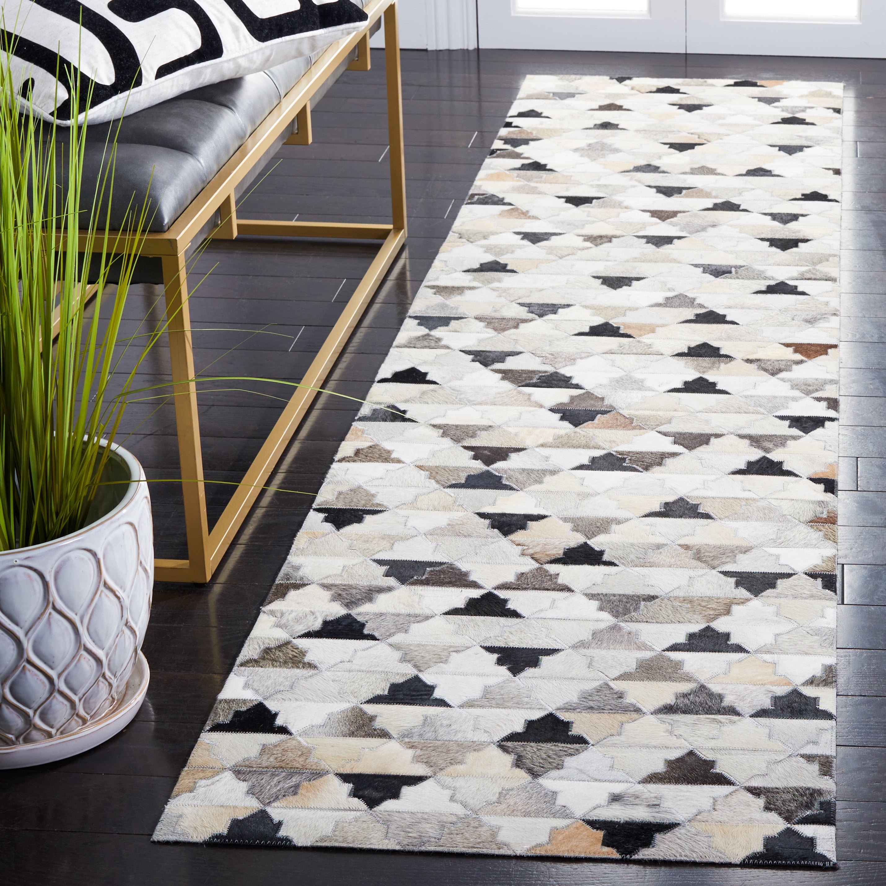 SAFAVIEH Studio Leather Calla Geometric Runner Rug, Grey/Black, 2'3" x 9'