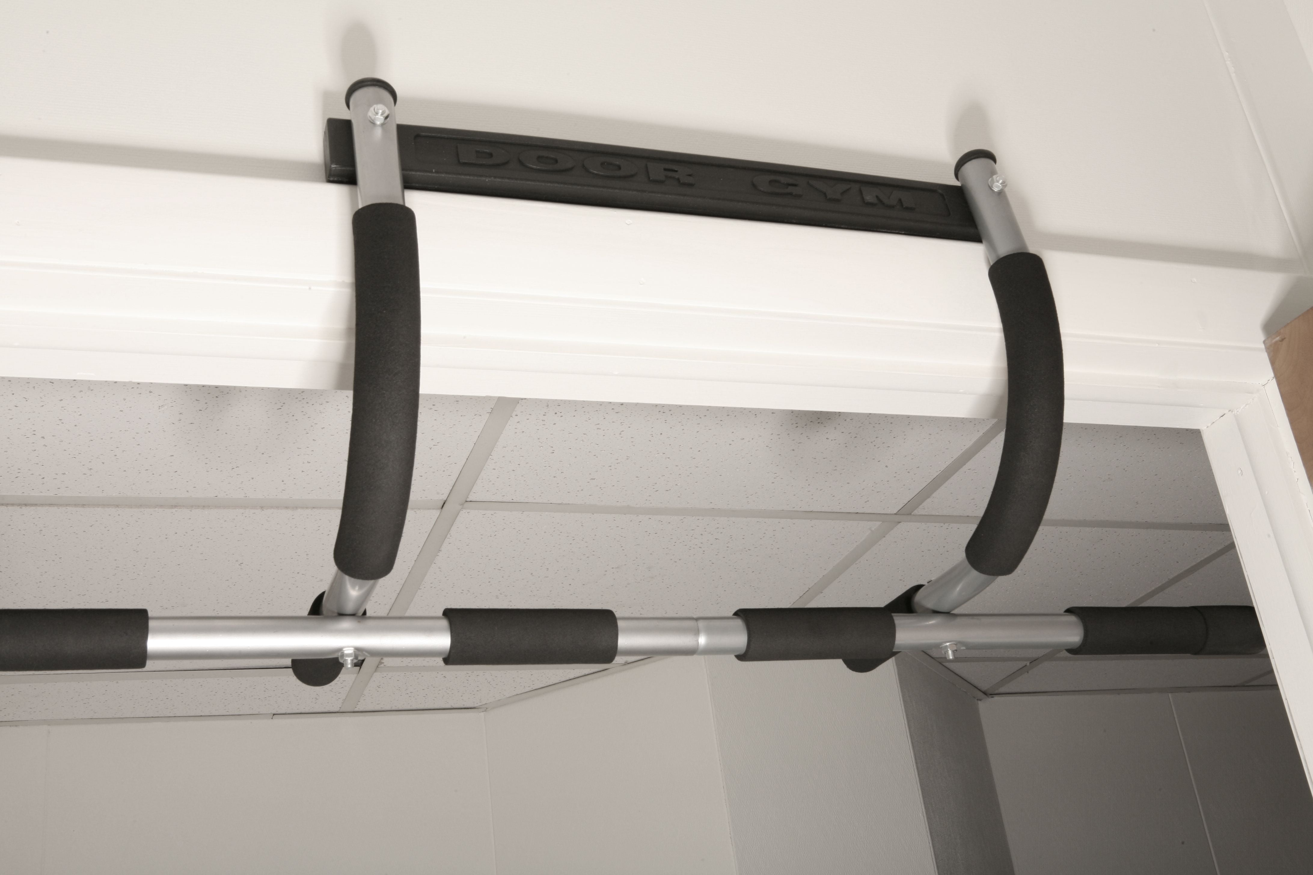 dfqewtgfewqgdasg Deluxe Comfort Portable, Doorway Iron Pull Up Bar, Upper Body Workout, Supports Up to 300 lbs