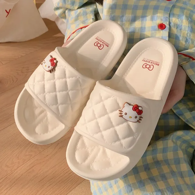 Preciosas zapatillas Sanrio EVA de dibujos animados Keroppi Melody Hello Kitty Kuromi Cinnamoroll Kawaii zapatillas de fondo suave niñas Y2K antideslizantes