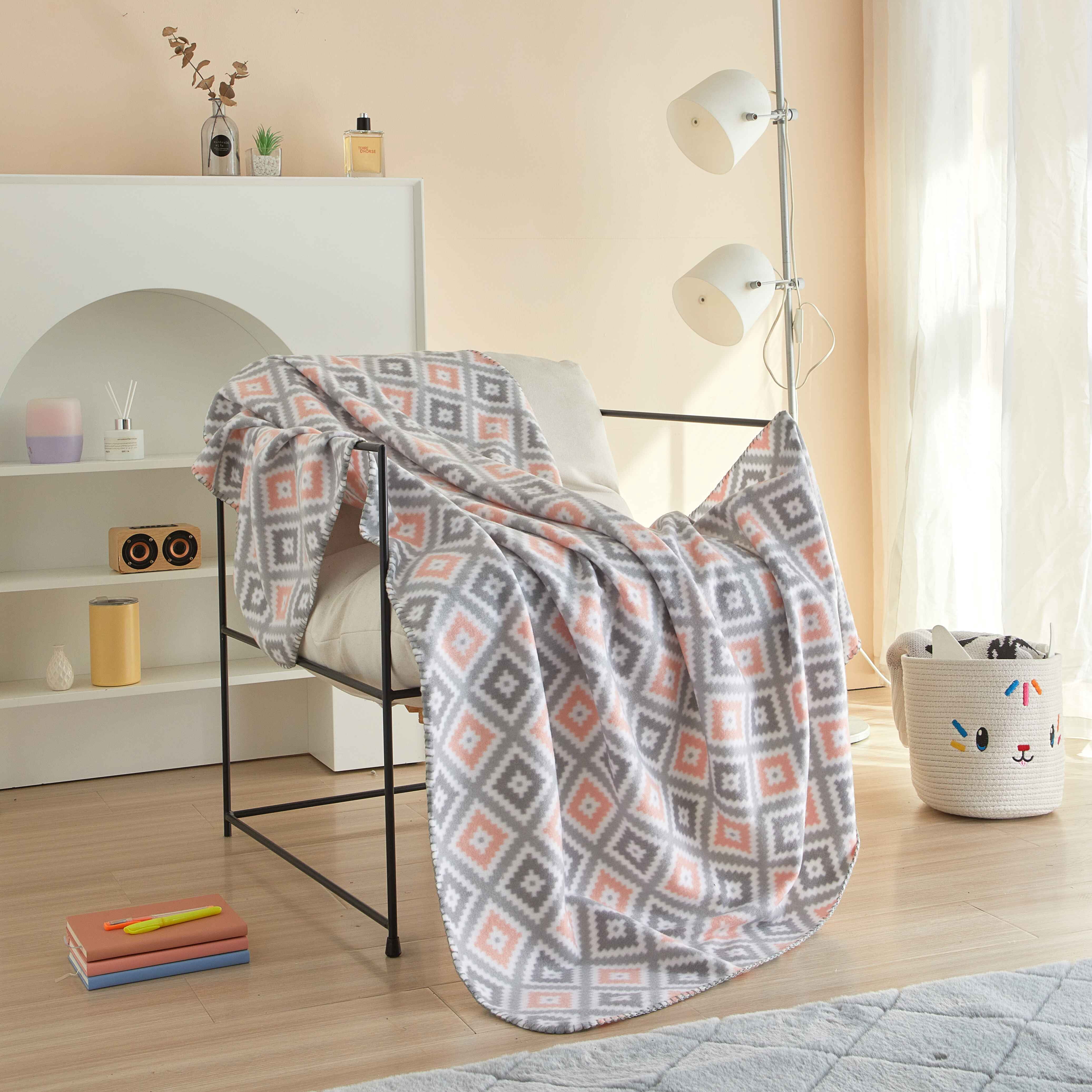 Mainstays Cozy Fleece Throw Blanket, Geo 50" x 60", All Ages