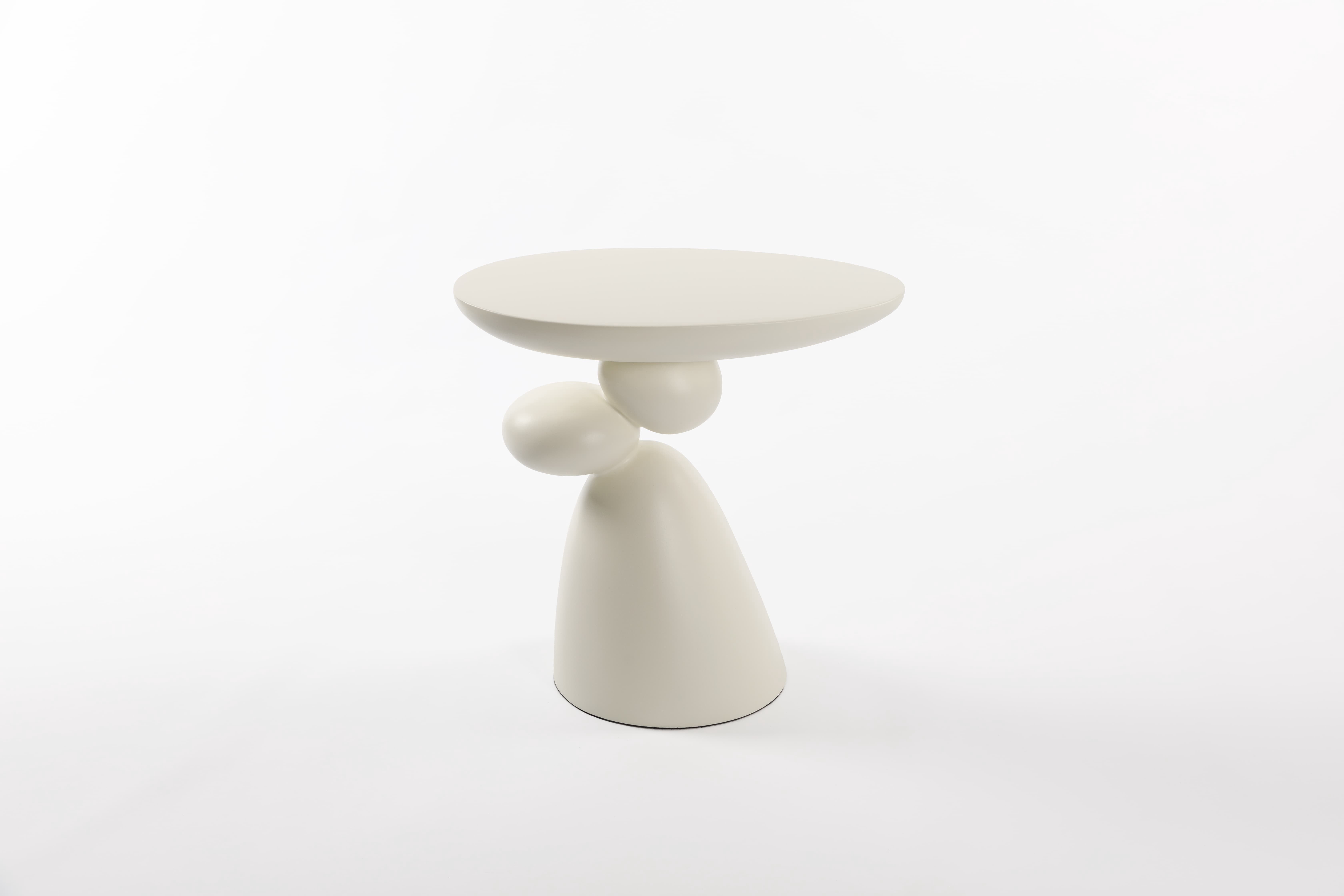MAYEERTY End Table, Fiberglass Side Table, Modern Minimalist Corner Table, Coffee table with Decoration, Home Decor for Living Room, Bedroom, Guestroom