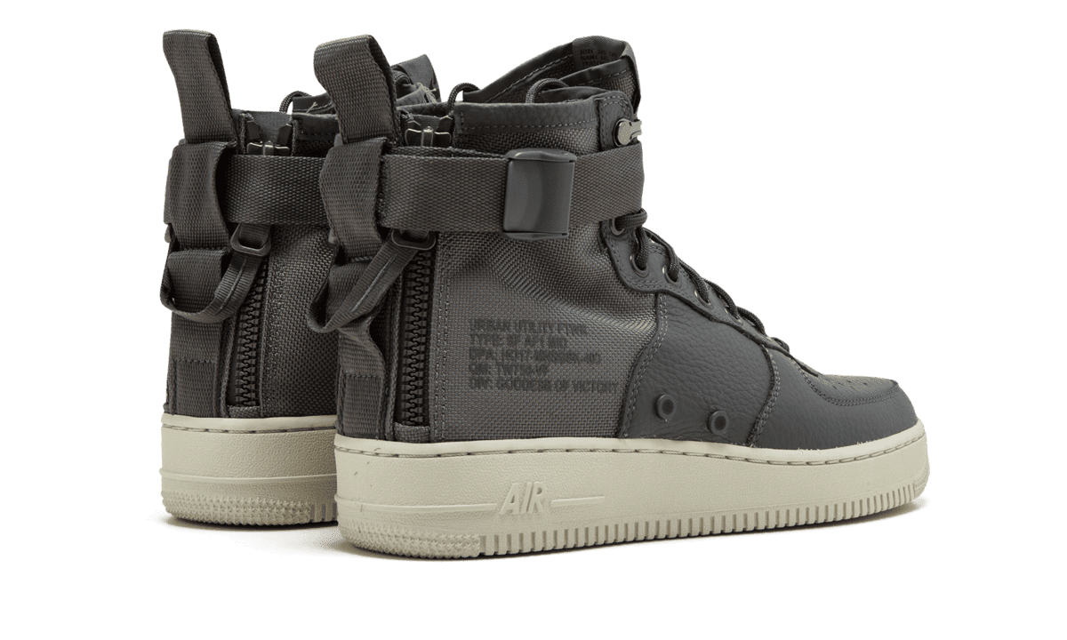 NIKE MENS SF AF1 Mid 