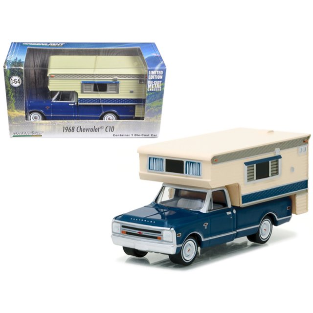 1968 Chevrolet C10 Cheyenne Greenlight Modelo a presión 1/64 con gran Camper