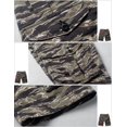 thumbnail image 4 of Pantalones cortos cargo a juego con camuflaje #3204 para hombre, camuflaje negro, talla 29, 4 of 4