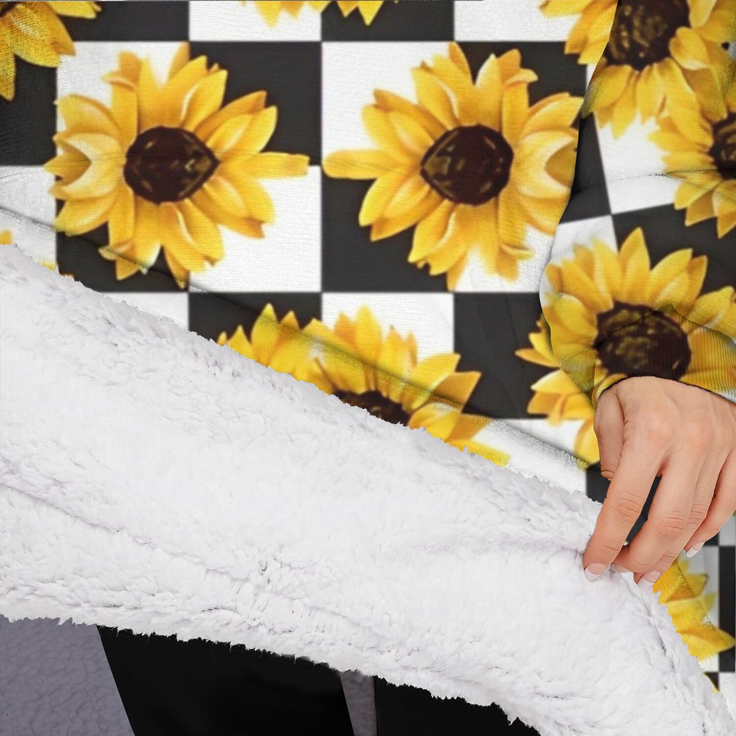 Oversized Wearable Blanket Hoodie,Black White Checker Sunflower Pattern Sherpa Blanket Hoodie with Super Pockets,Super Warm Fuzzy Pullover for Women & Men