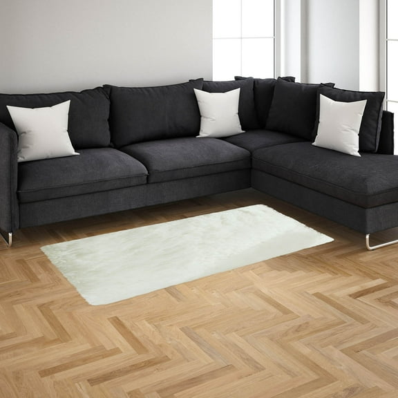 JeashCHAT Soft Runner Rugs for Bedroom Living Room, 1.64x5.25 Feet Fluffy Shaggy Area Rug Non Slip Plush Carpet for Nursery Dorm, Bedside Rug for Kids Boys Girls Room Home Decor, White