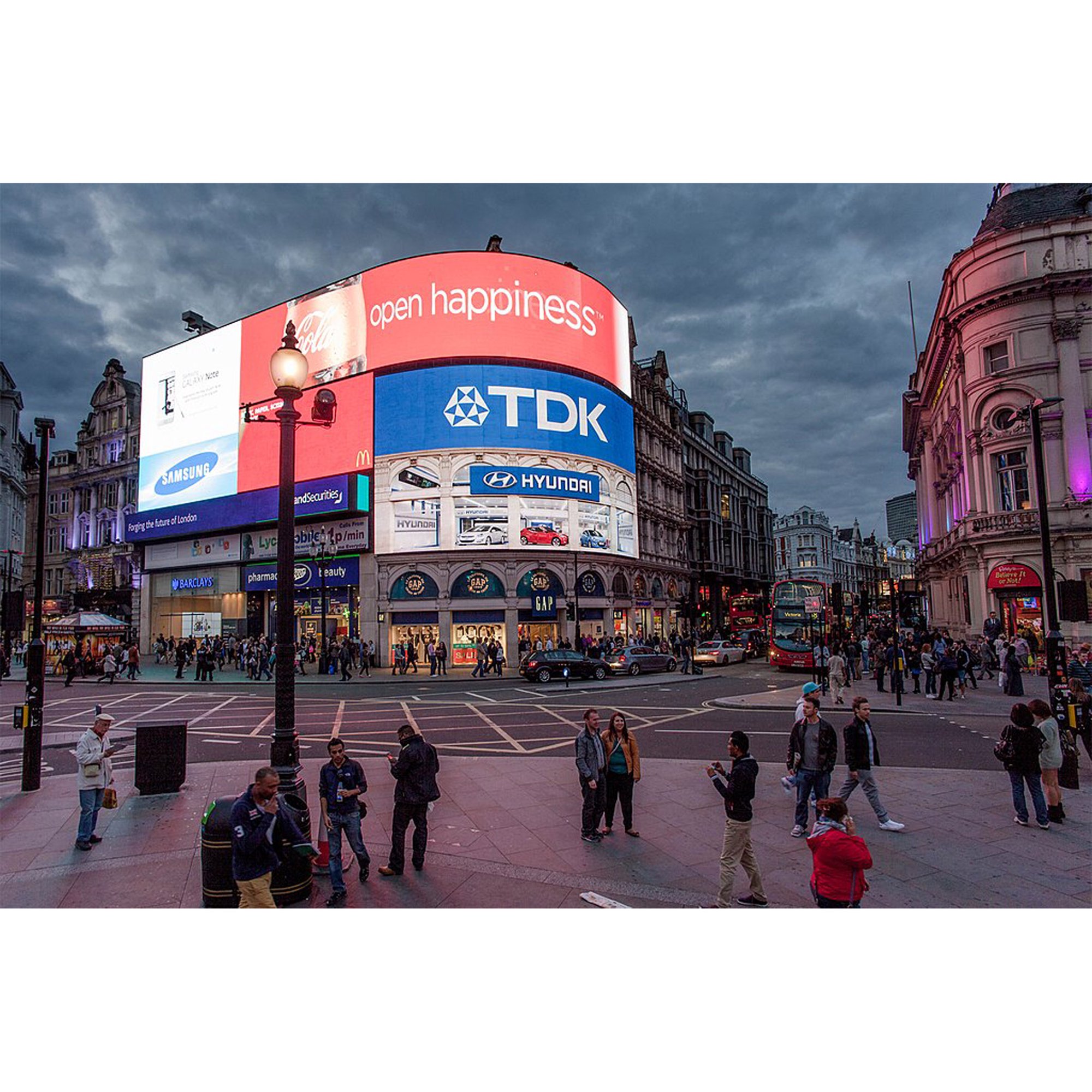 24x36 gallery poster, Piccadilly Circus..