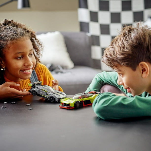 LEGO Speed Champions Aston Martin Valkyrie AMR Pro and Aston