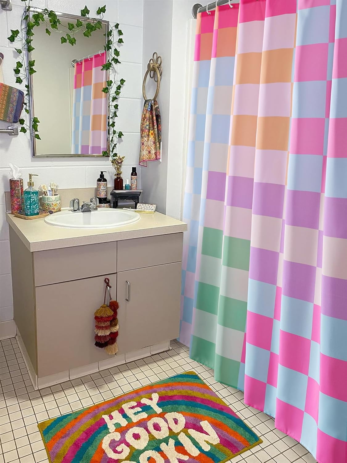 Multicolored Checkered Retro Fabric Shower Curtain for Bathroom, Heavy Duty Pastel Rainbow Colorful Modern Simple Groovy Funky Shower Curtain Set with Hooks Aesthetic Bathroom Decor