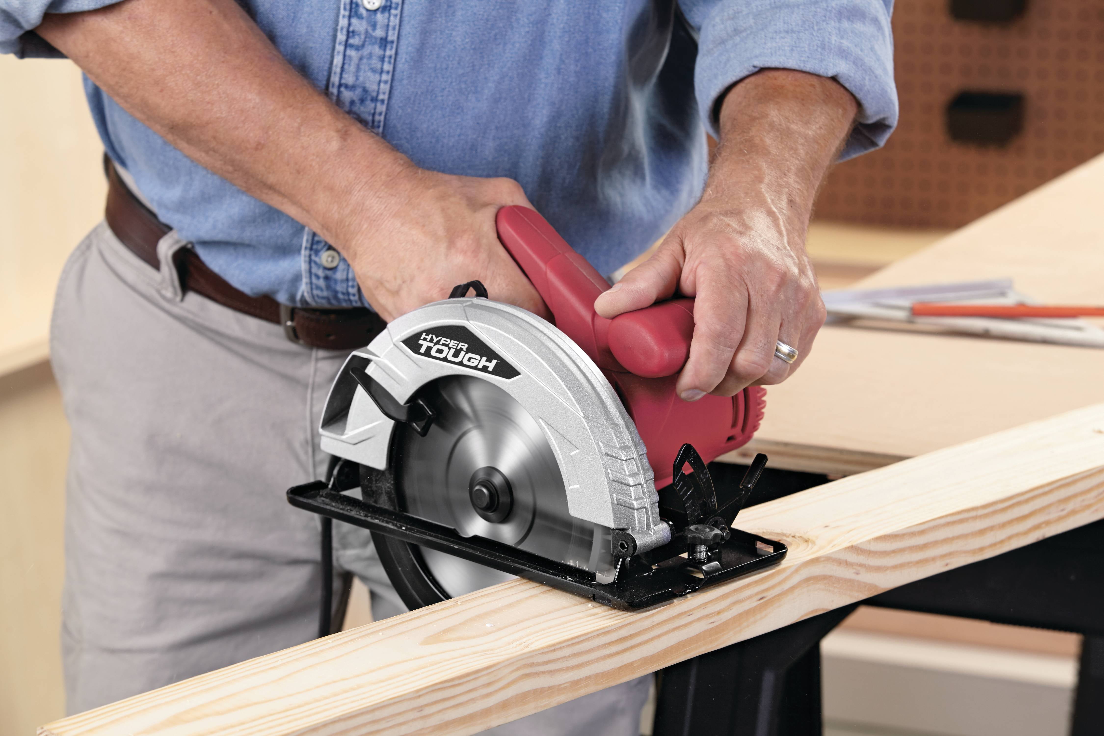 Hyper Tough 12 Amp Corded 7 1 4 inch Circular Saw with Steel