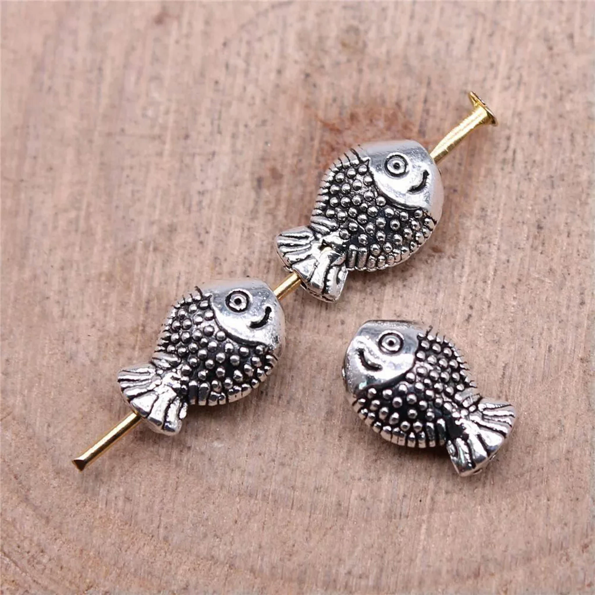 HOOUN 320 Pcs Antique Silver Fish Spacer Beads 12x7MM B16279