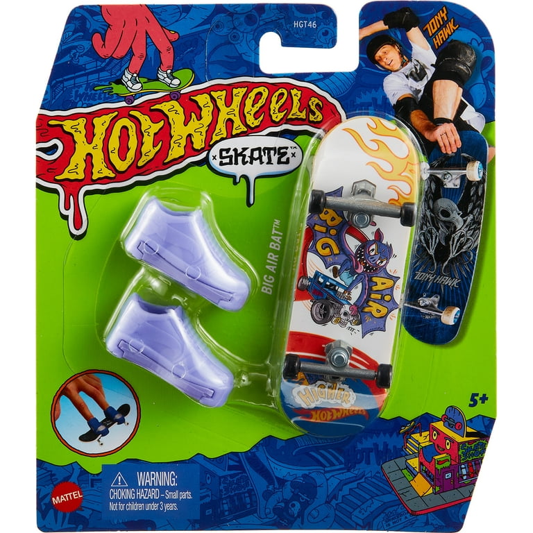 Hot Wheels Skate Tic-Tac Towed Tony Hawk Fingerboard & Shoes 