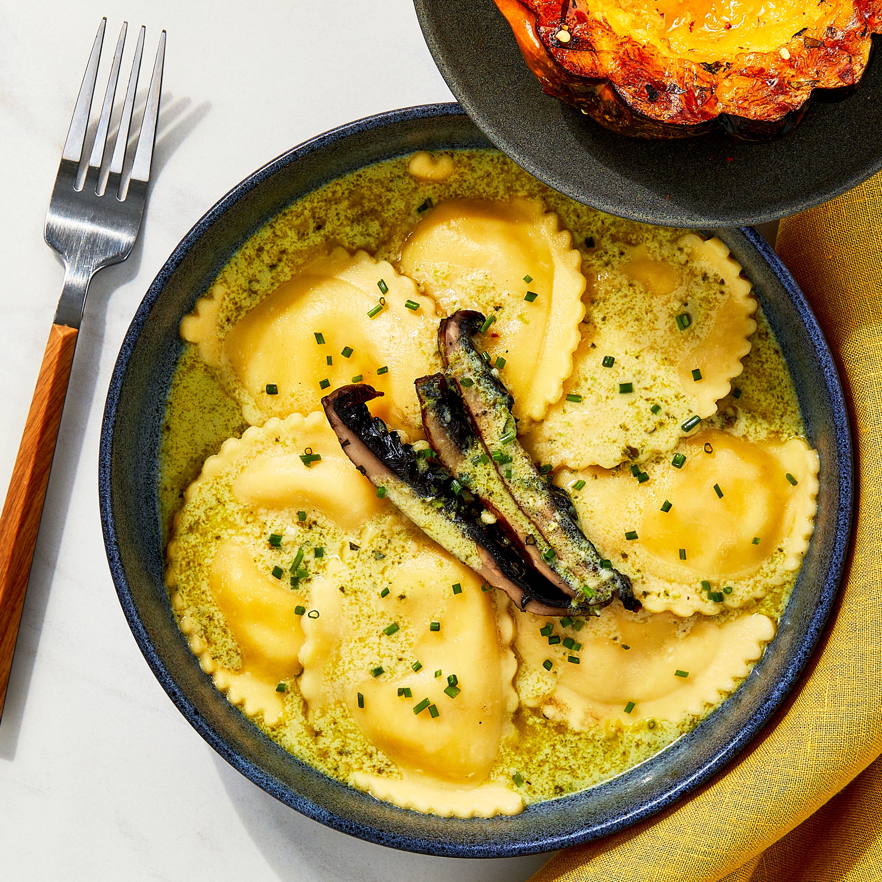 Marketside Truffle Flavored Three-Cheese Ravioli, Fresh Artisanal Pasta, 9 oz