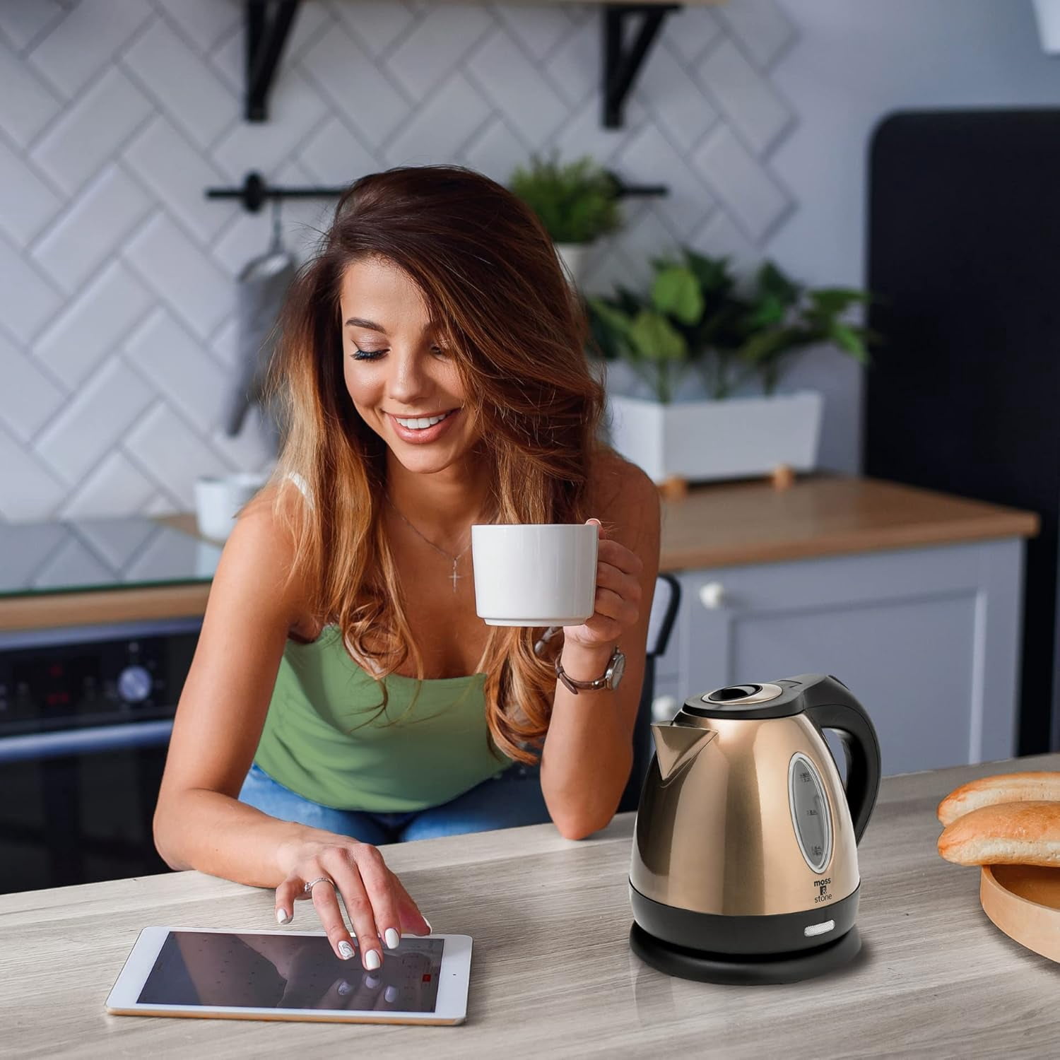 Moss & Stone 1500W 1.2L Electric Kettle, Beige with Automatic Shut-Off