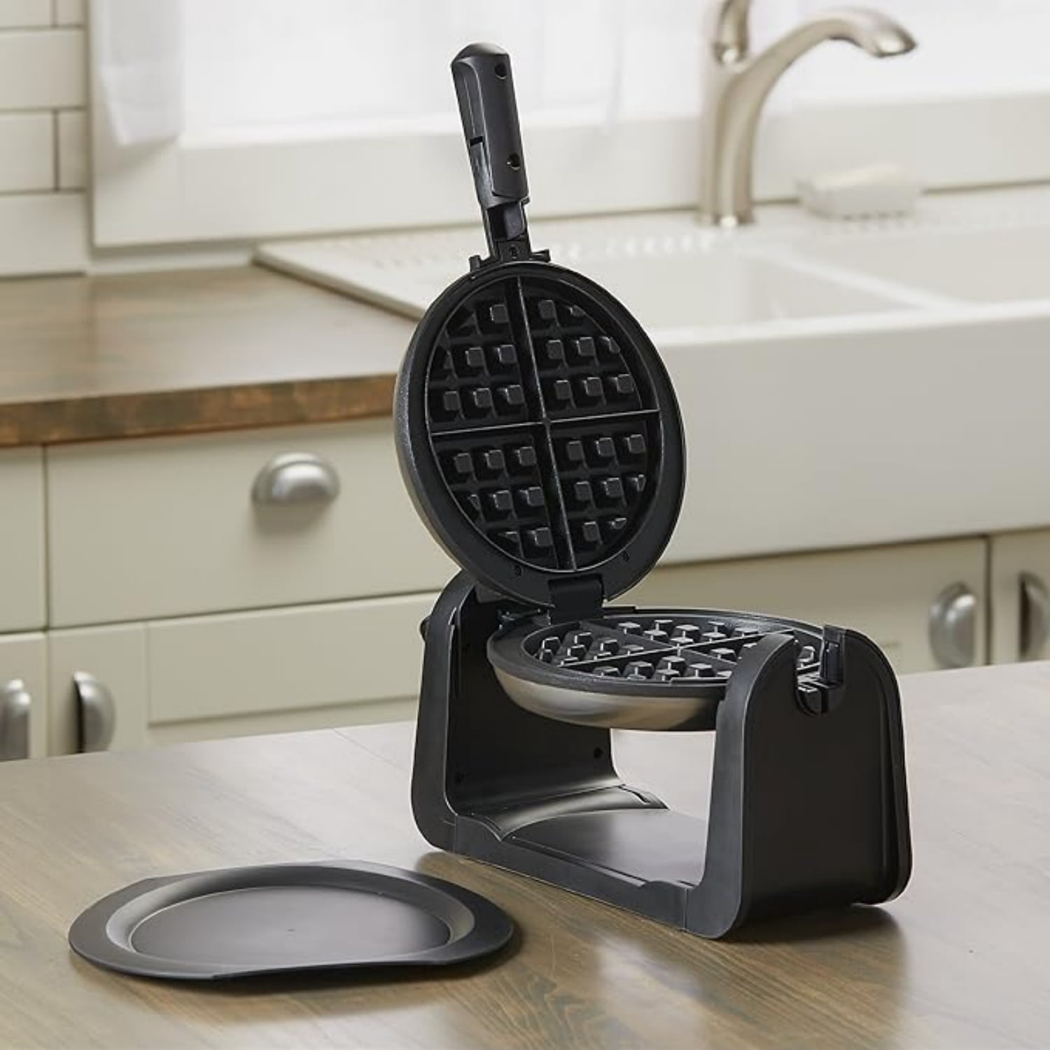 Flip Waffle Maker, Silver, 4 Belgian Waffles