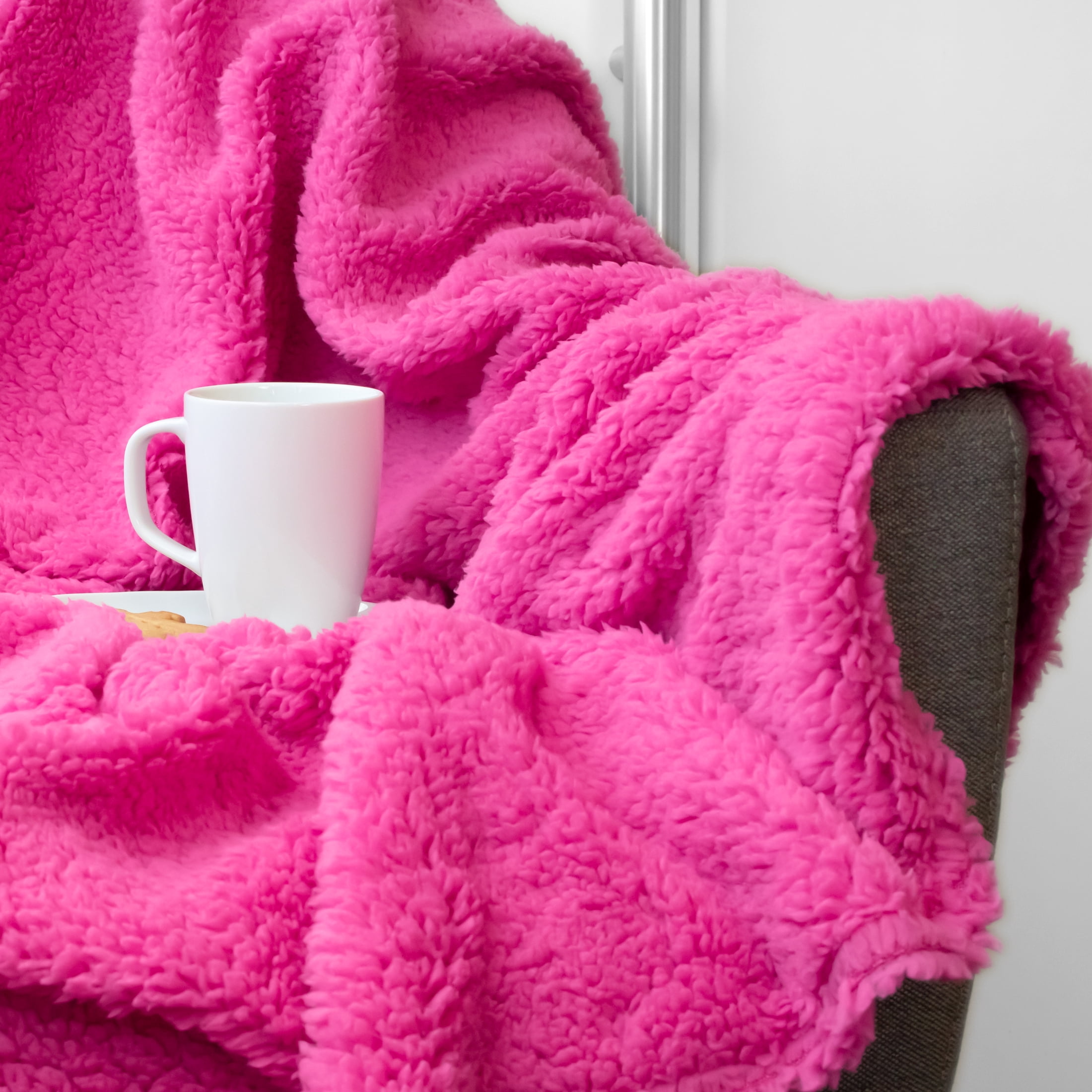 Holiday Time Pink Fleece Throw Blanket
